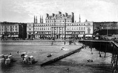 Grand-Hotel-as-seen-from-Hastings-Pier.-c-1897